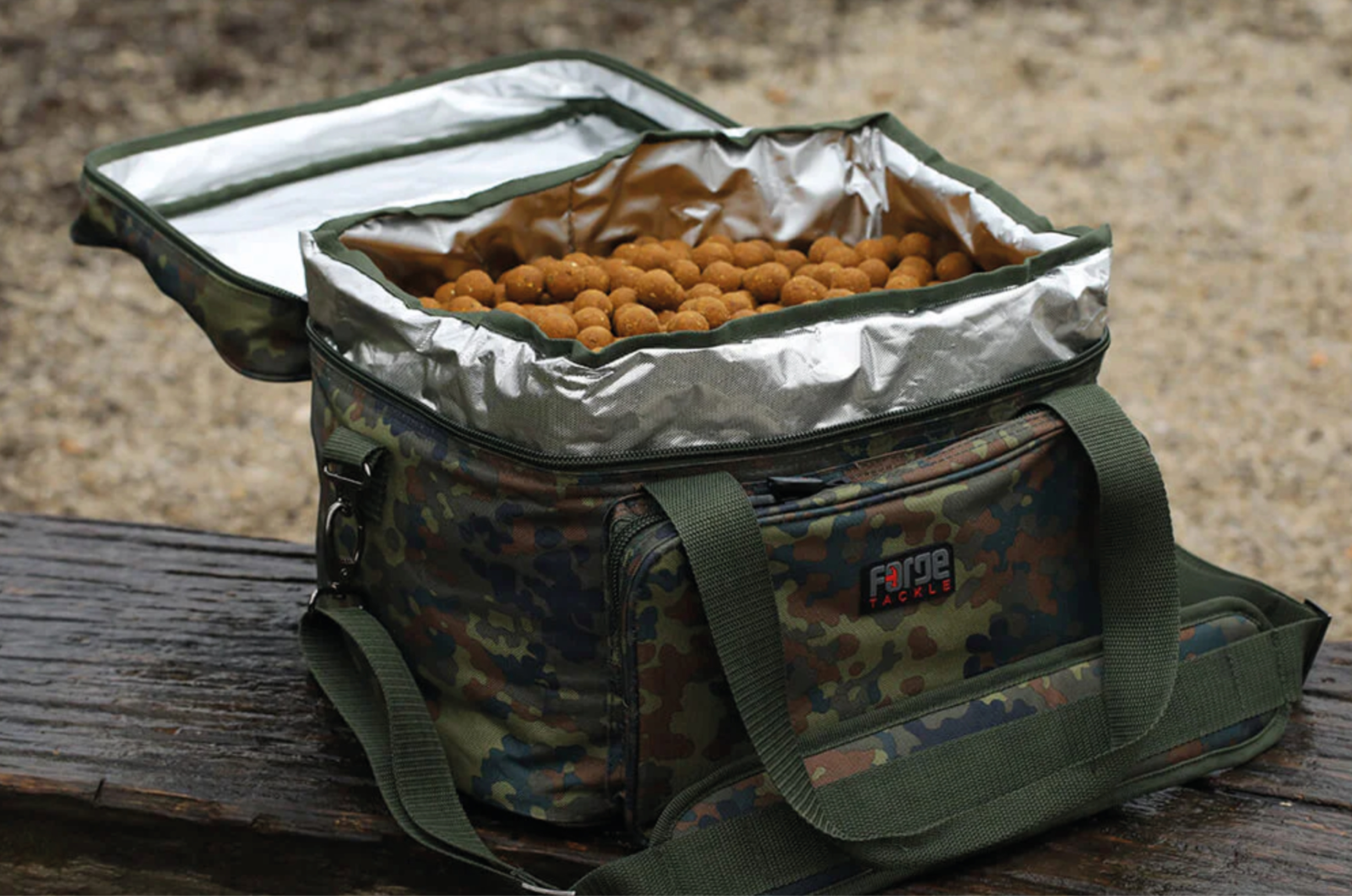 Forge Tackle FTR Camo Bait Bag Forge Tackle FTR Camo Bait Bag