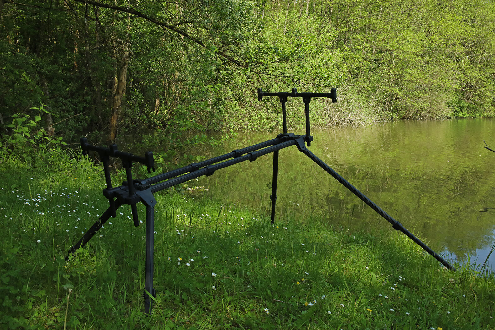 Forge Z3 Big Waters Rod Pod