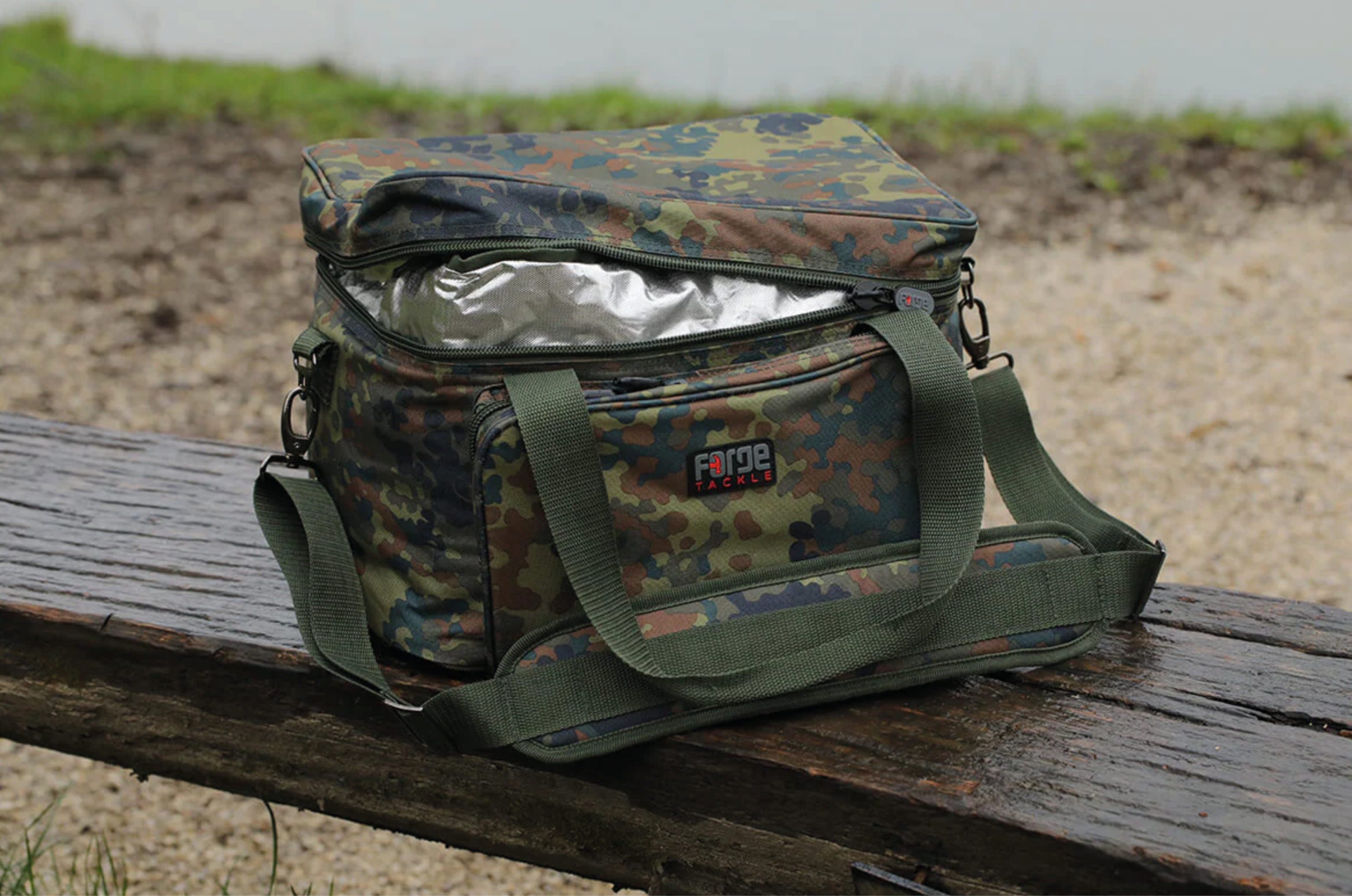 Forge Tackle FTR Camo Bait Bag 