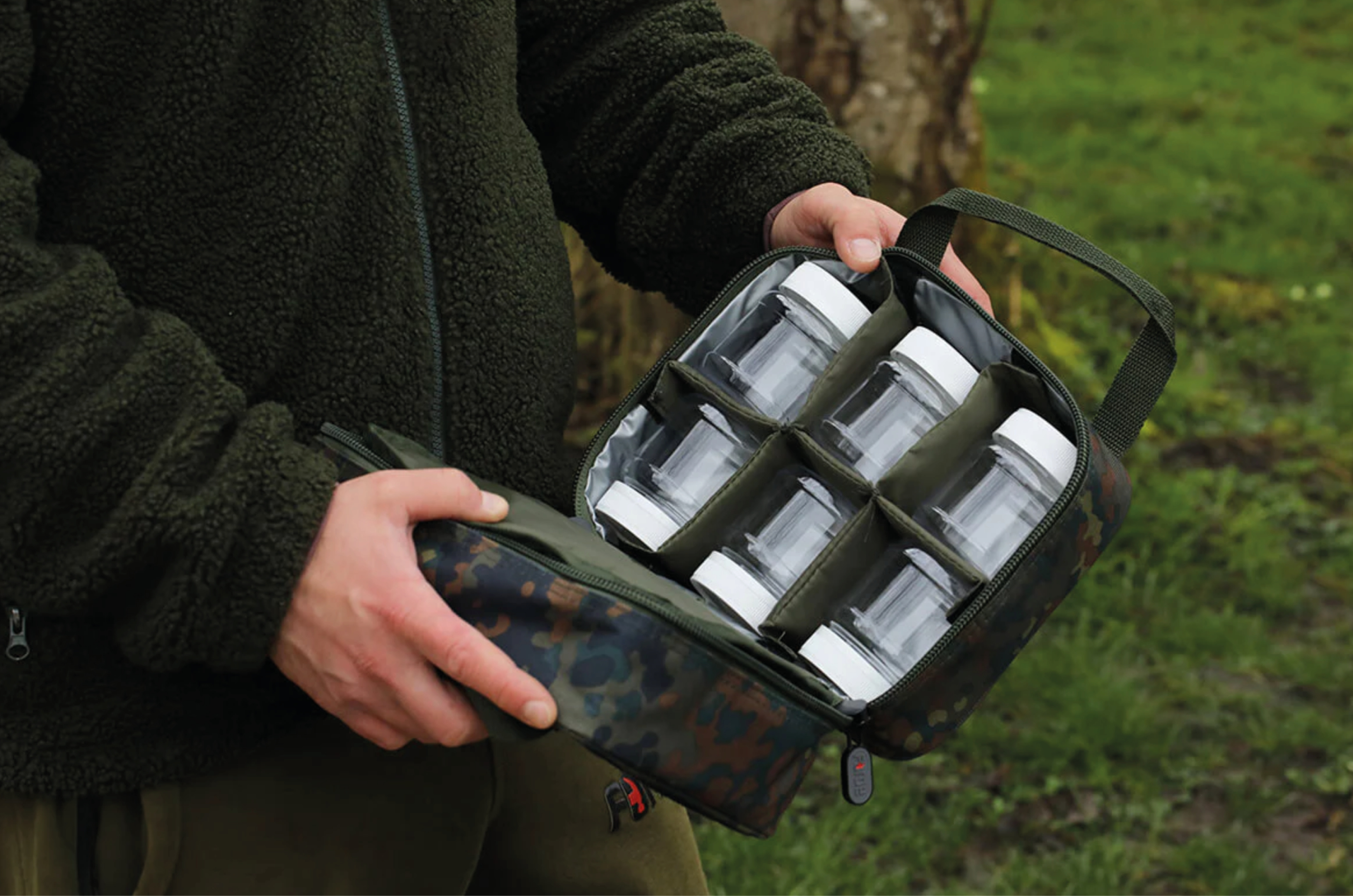 Forge Tackle FTR Camo Hookbait Bag