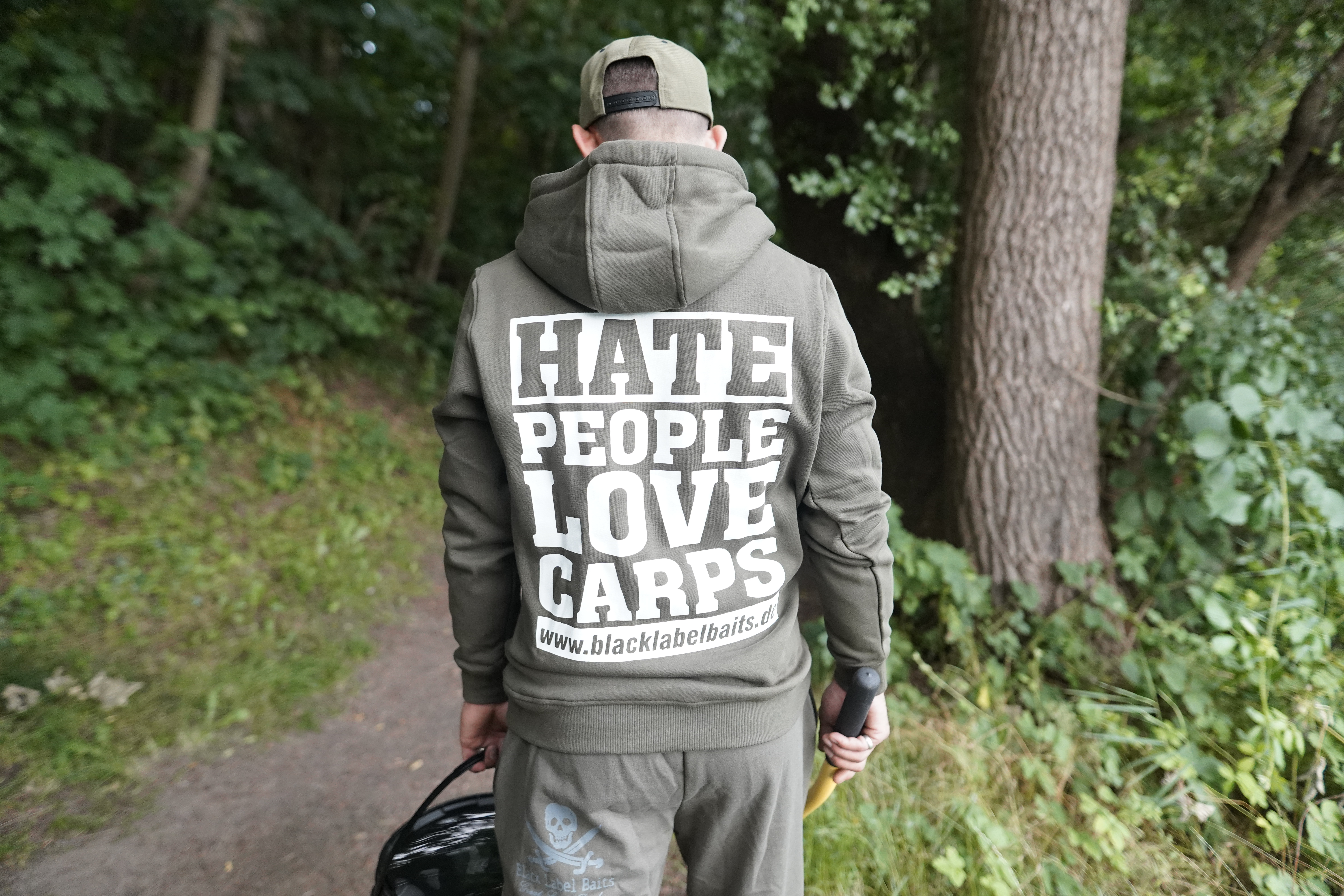 "HATE PEOPLE LOVE CARPS" Hoodie - olive