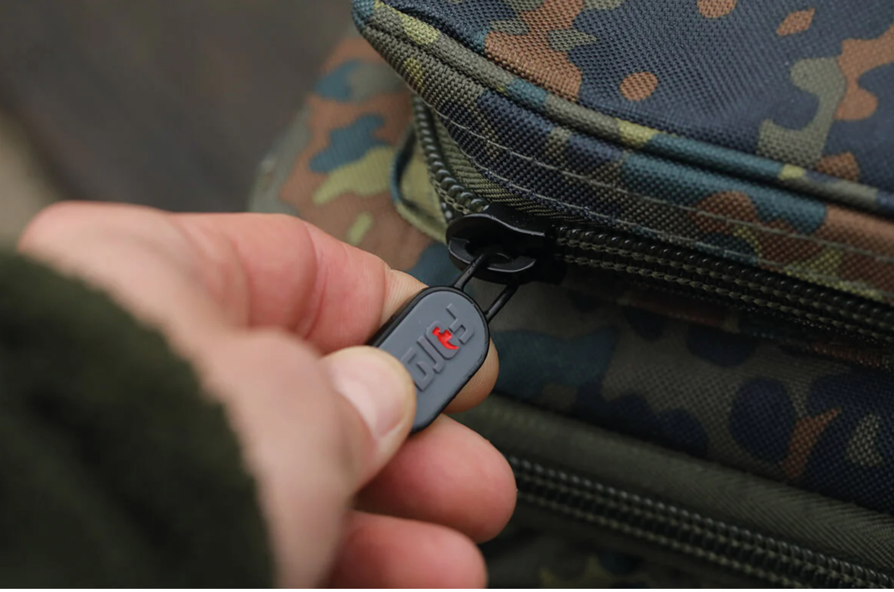 Forge Tackle FTR Camo Carryall Bag XL